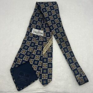 Valentino Cravatte Collection Mens Navy Blue Silk Jacquard Geometric Pattern Tie